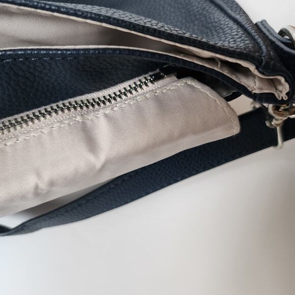 Studio Thirty-One Classic Body Handbag Blue Faux Leather Flap Canvas Striped - Picture 9 of 9